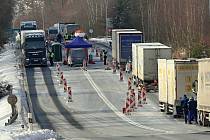 Pondělní situace na hraničním přechodu Pomezí nad Ohří.