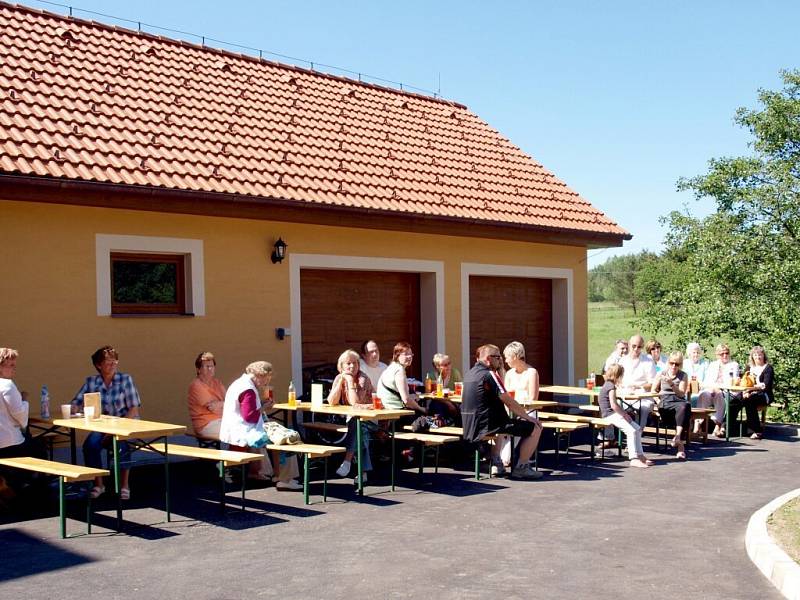 V Kazdově dvoře ve Vonšově u Skalné si lidé užívali bierfest