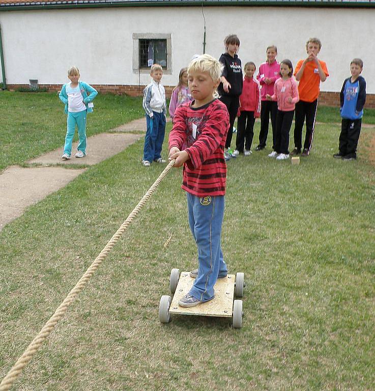  Letošní ročník  tradičního  ´Sportovního a tanečního  tábora Sorkov´  zítra končí. Vyřádilo se na něm 150  mladých sportovců.