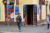 Nekompromisní boj s hazardem ve svém lázeňském městě vyhlásili zastupitelé města Františkovy Lázně. Odsouhlasili totiž novou obecně závaznou vyhlášku upravující rozmístění a povolení k provozování výherních hracích přístrojů v celém městě.