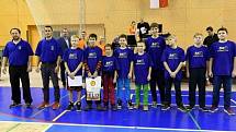 Družstvo U13. Zleva Radek Hulák, Patrik Herbst (trenéři), Štěpán Šesták, Šimon Sůva, Magdaléna Sůvová, Matěj Laušman, Jakub Laušman, Tomáš Kozár, Jindřich Dennison, Petr Šťastný, Jakub Ouředník