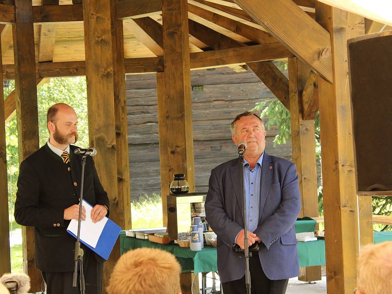 Návštěvnické centrum u národní přírodní rezervace Soos se oficiálně otevřelo lidem.