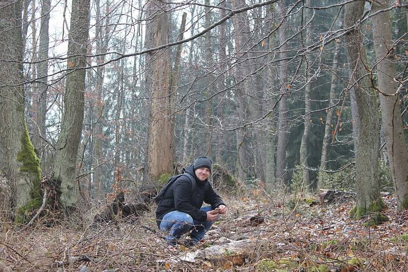 Fotoklub se vydal poznávat krasové jevy pod Dylení