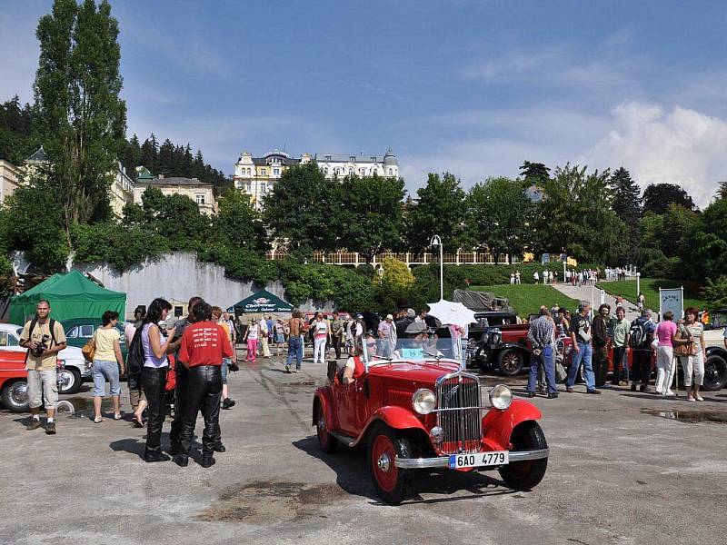Sraz historických motorových vozidel v sobotu 4. července v Mariánských Lázních