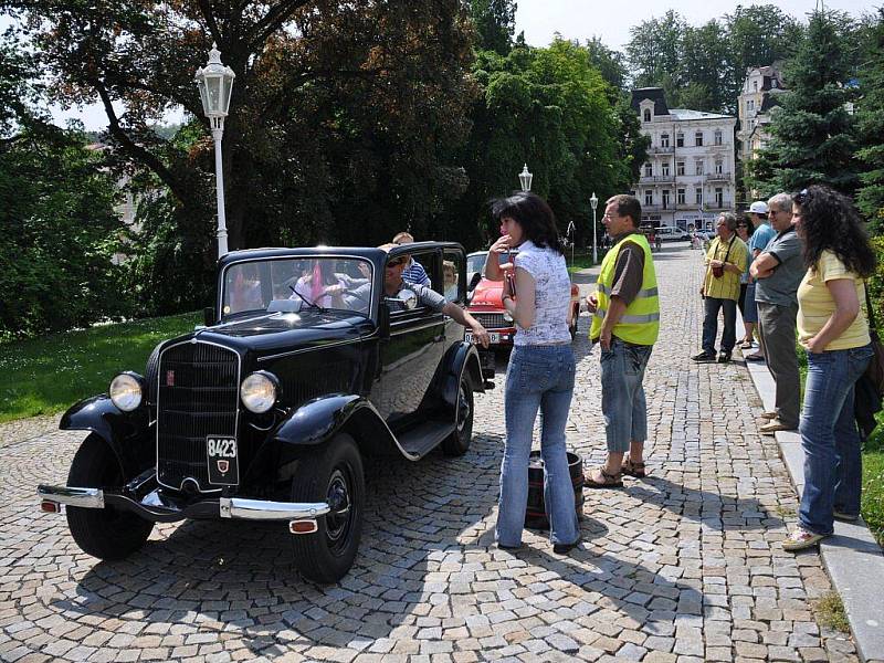 Sraz historických motorových vozidel v sobotu 4. července v Mariánských Lázních