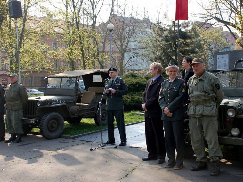 Lidé na Chebsku si v sobotu připomněli 63. vyročí konce druhé světové války