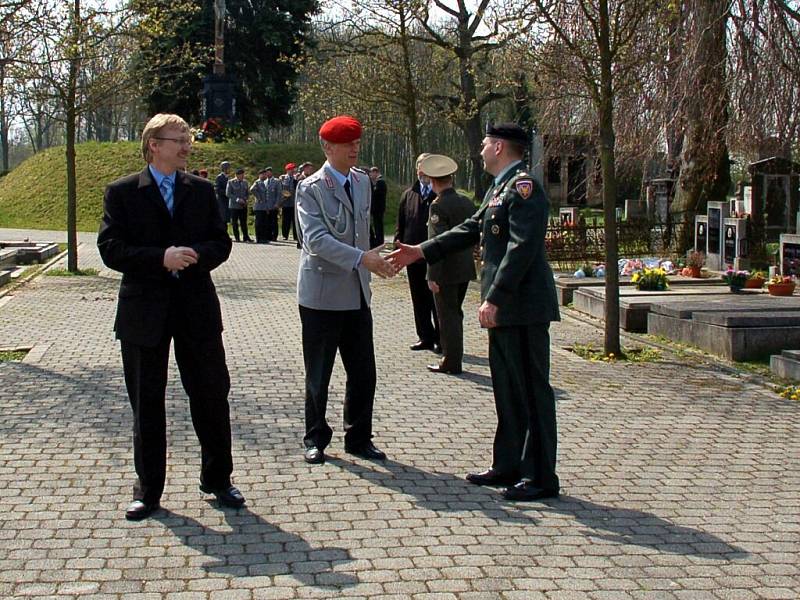 Lidé na Chebsku si v sobotu připomněli 63. vyročí konce druhé světové války