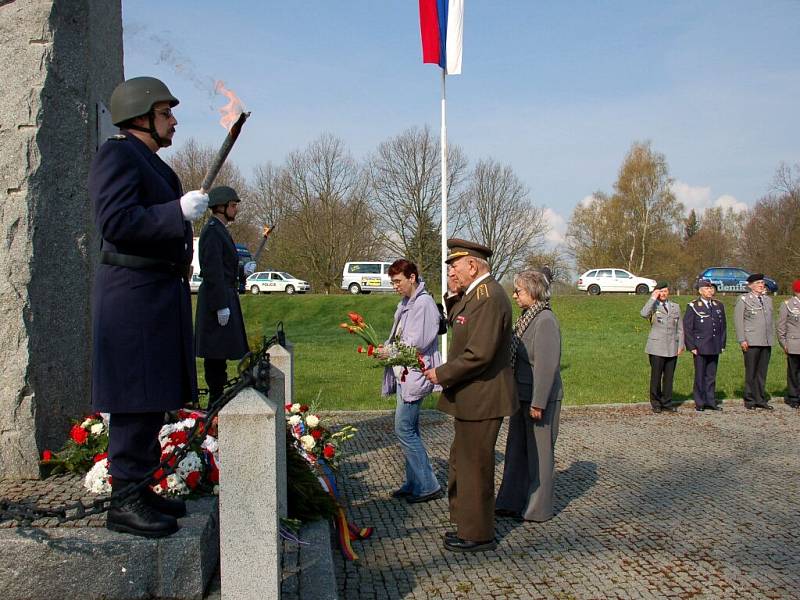 Lidé na Chebsku si v sobotu připomněli 63. vyročí konce druhé světové války