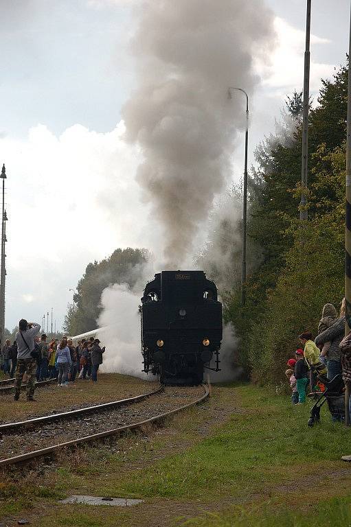 Den železnice se oslavoval i na Chebsku. Přijela sem historická Všudybylka. 