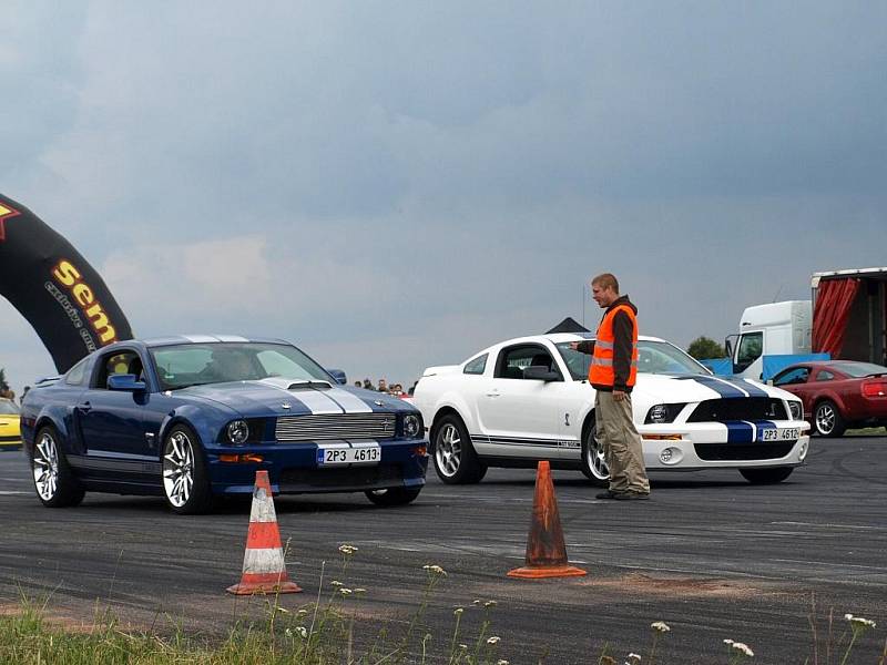 Auto - moto párty na letišti Kříženec Planá u Mariánských Lázní