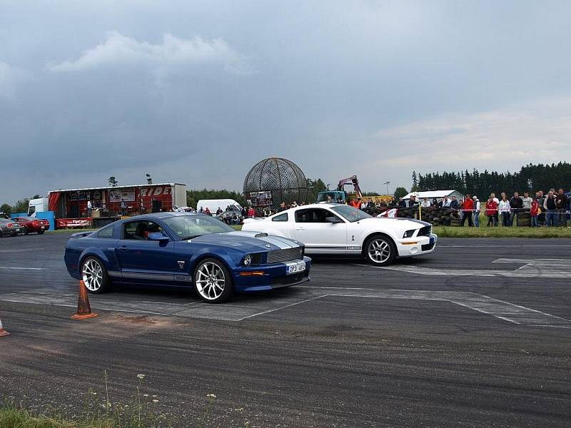 Auto - moto párty na letišti Kříženec Planá u Mariánských Lázní