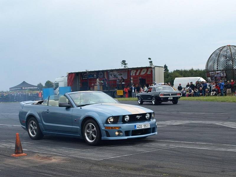 Auto - moto párty na letišti Kříženec Planá u Mariánských Lázní