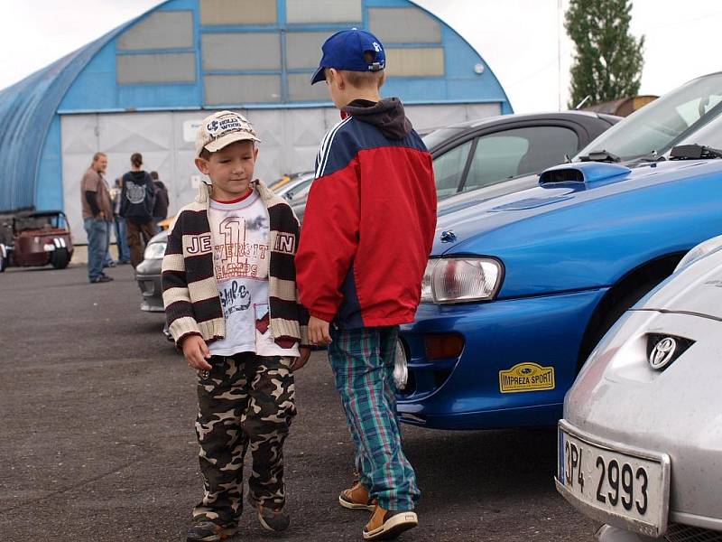 Auto - moto párty na letišti Kříženec Planá u Mariánských Lázní