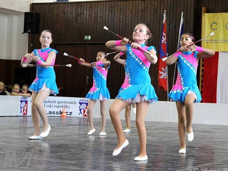 CHEBSKÉ MAŽORETKY se na Mezinárodní soutěži mažoretek a twirlingu států Evropské unie staly mistryněmi.