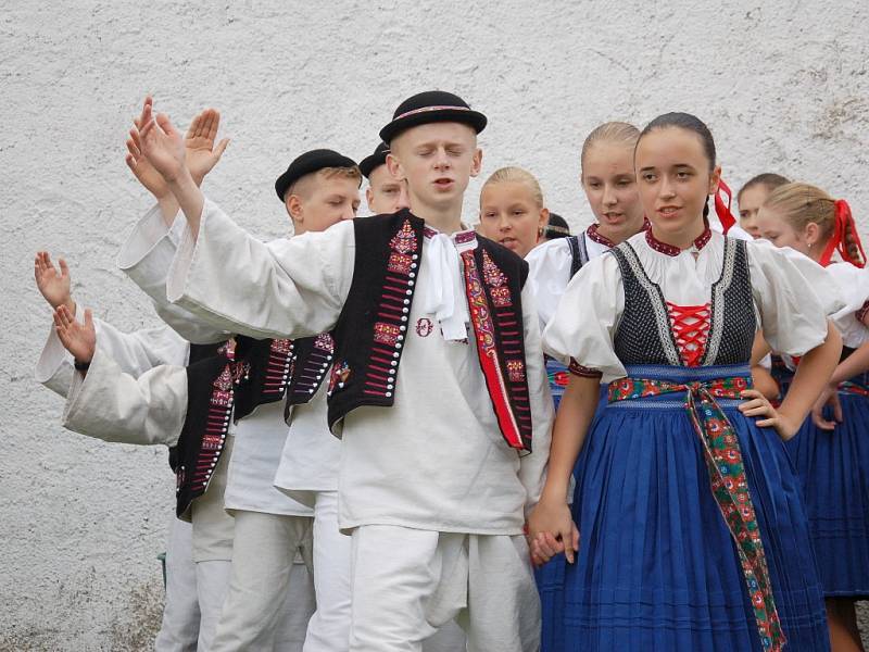 Víkend na hradě Seeberg byl ve znamení 740. výročí a vína.