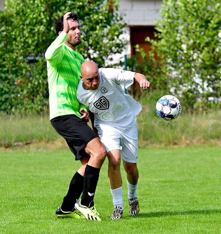 Sigi team v benefičním utkání pokořil Potůčky v poměru 10:4.