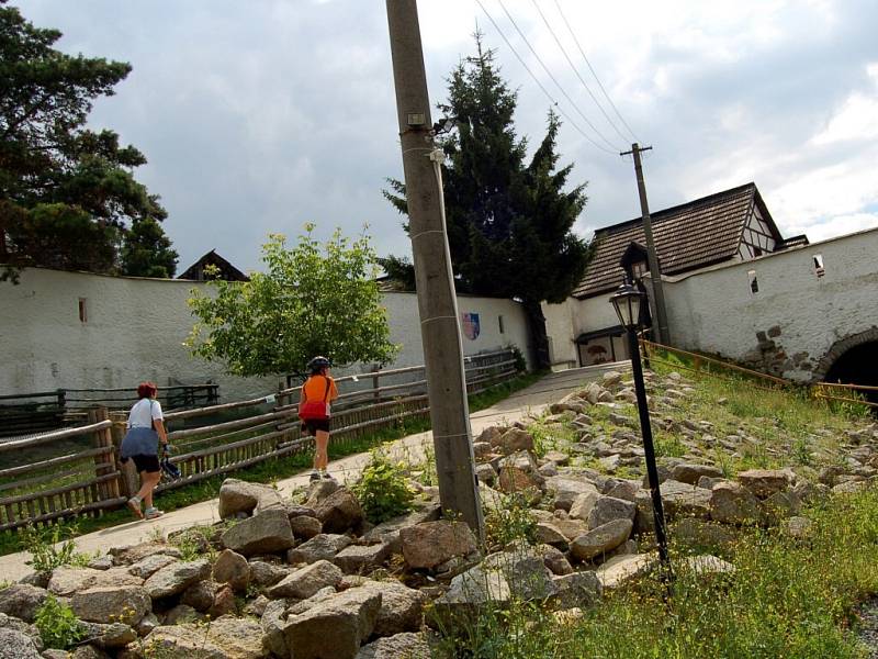 Na hradě Vildštejn ve Skalné vznikne muzeum hasičské techniky