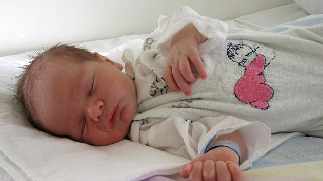 MATĚJ  TUREK  ze Starého Rybníka se narodil v chebské porodnici 5. ledna ve 12.25 hodin. Po narození měřil 53 centimetrů a vážil 3,9 kilogramu