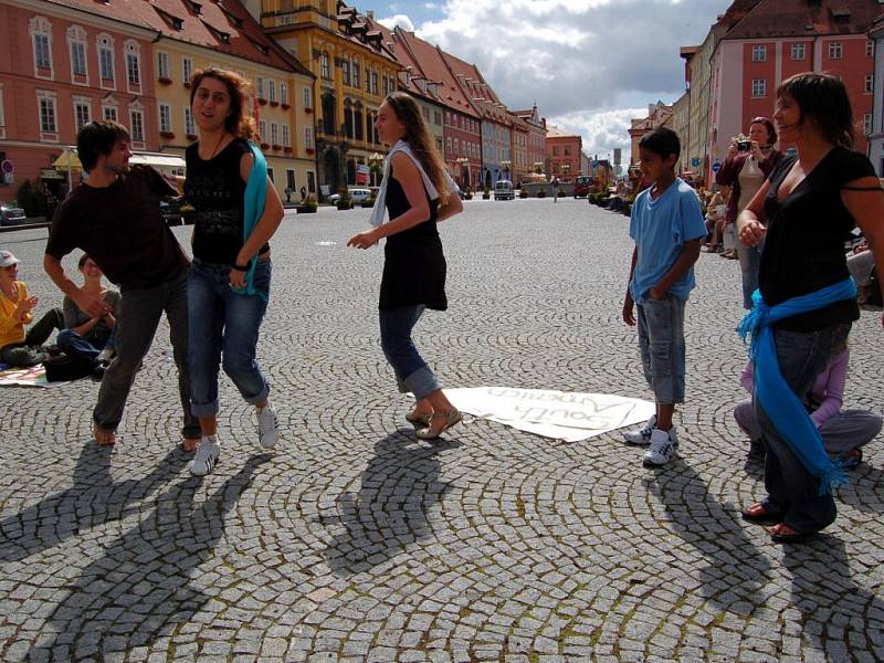 Představení sokolovských dětí na mezinárodním setkání neziskových organizací v Chebu