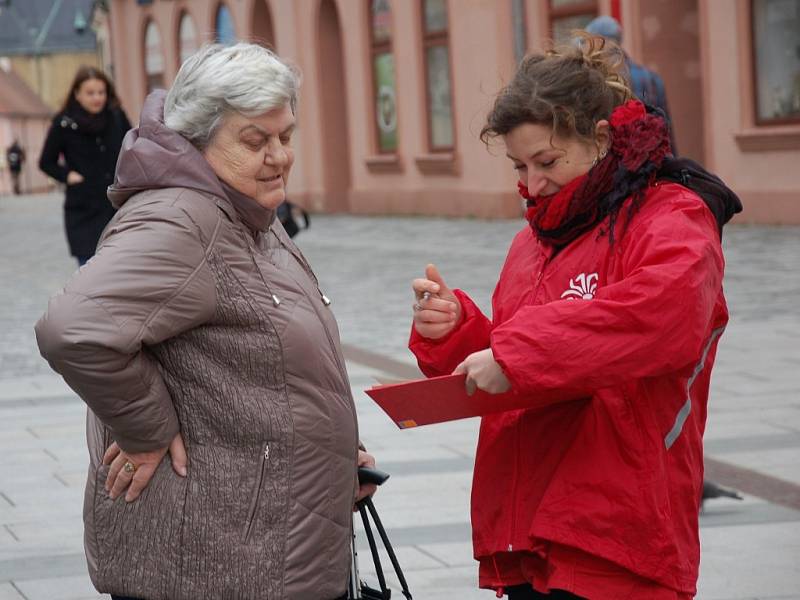 SVÝM podpisem občané Chebu podpořili vyhlášení referenda o výstavbě chebské spalovny. 