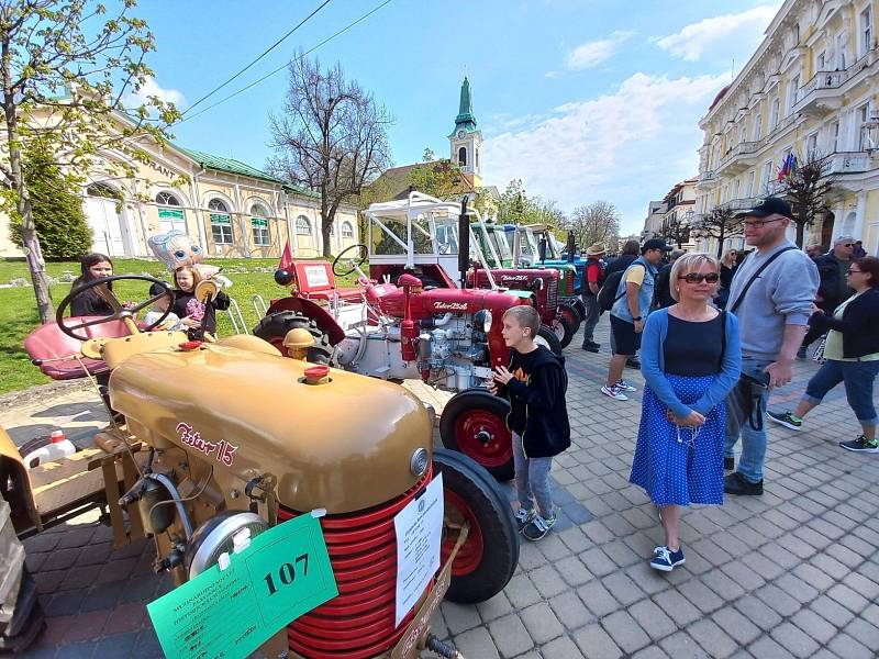 Františkovy Lázně byly plné historických vozidel.