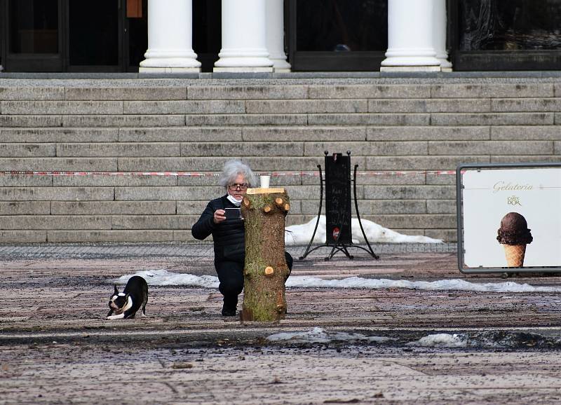 Kolonáda a okolí objektivem čtenářky.