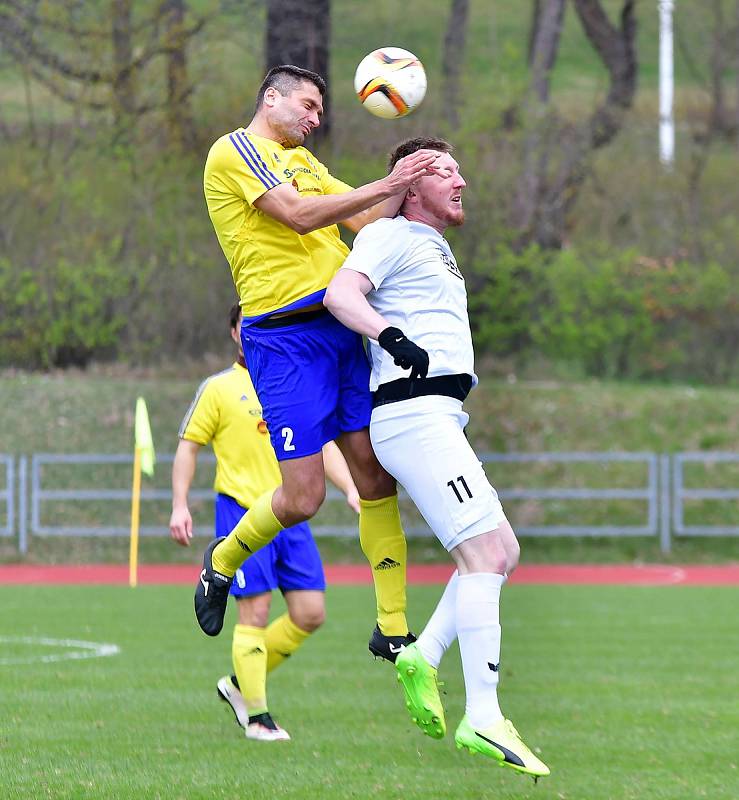 FC Viktoria Mariánské Lázně – SK Senco Doubravka 0:1 (0:1).