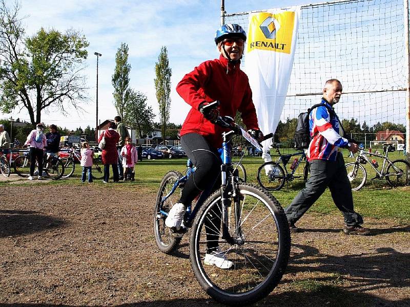 Cyklistické závody v Lipové. 