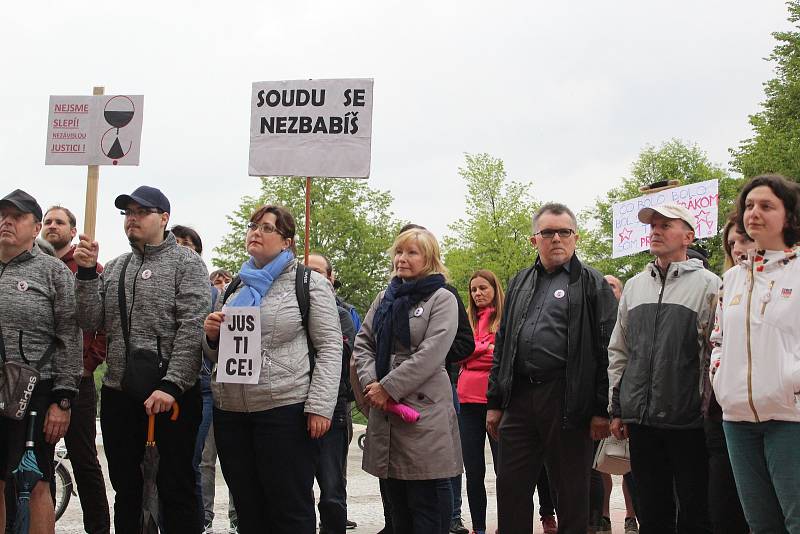 Demonstrace v Mariánských Lázních.