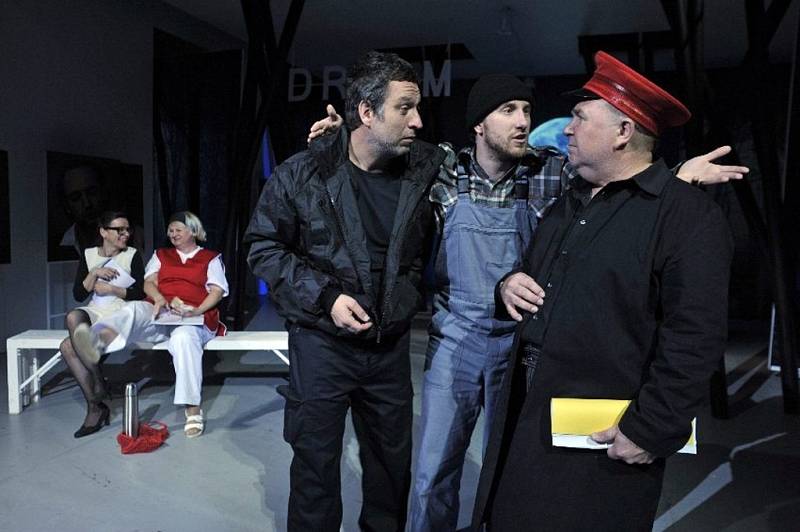Herec Jindřich Kotula účinkuje v chebském divadle od roku 2007.