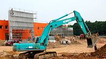 Krátké ohlednutí za výstavbou nového obchodního centra Dragoun v Chebu - dokončování OBI