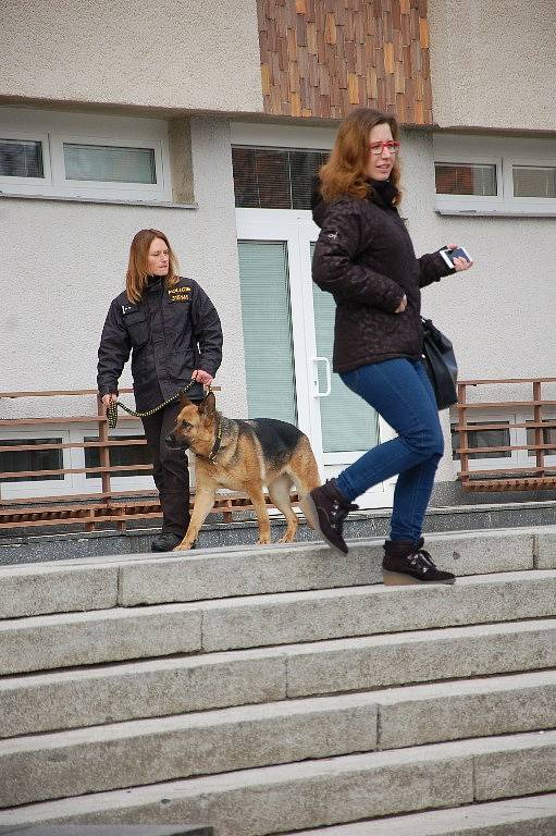 Prezident Miloš Zeman navštívil Fakultu ekonomickou v Chebu, která spadá pod Západočeskou univerzitu v Plzni.