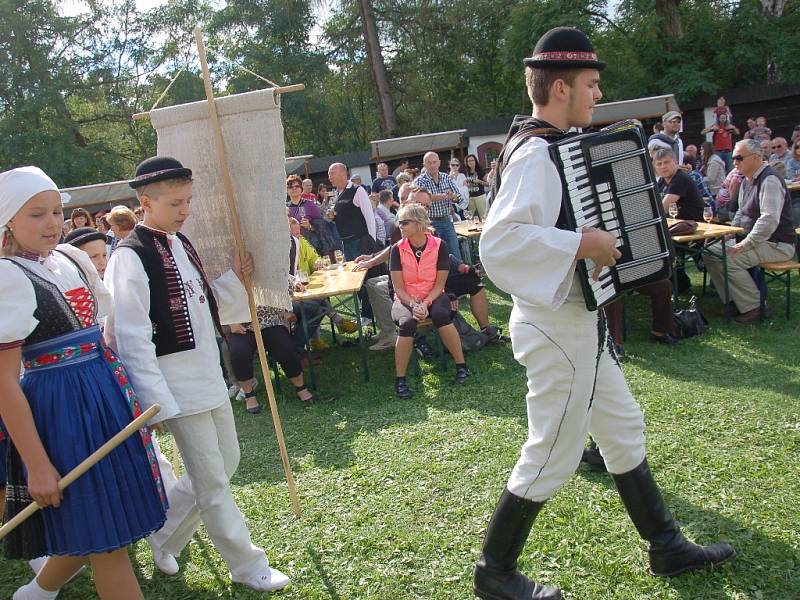 Víkend na hradě Seeberg byl ve znamení 740. výročí a vína.