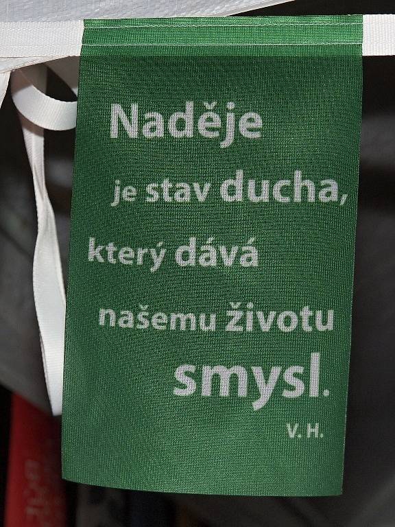 Na 1150 metrů dlouhou trať vyrazily o víkendu stovky běžců i chodců s dvojím cílem. Udělat něco pro své zdraví a současně pomoci dobré věci. 