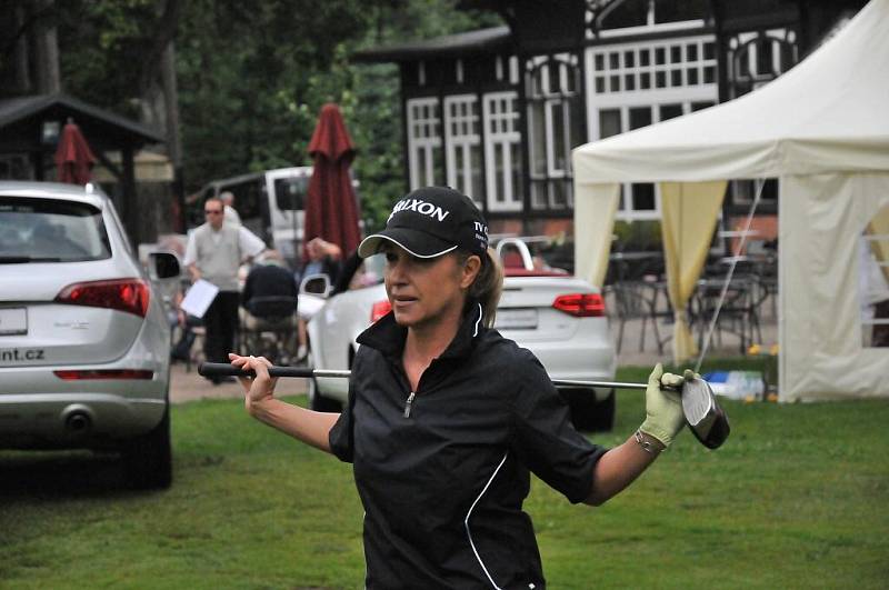 Na hřišti Royal Golf Clubu Mariánské Lázně se konal VII. ročník golfového turnaje Charity Challenge Tournament For Hockey Juniors, jehož výtěžek jde na mládežnický hokej v Mariánských Lázních.