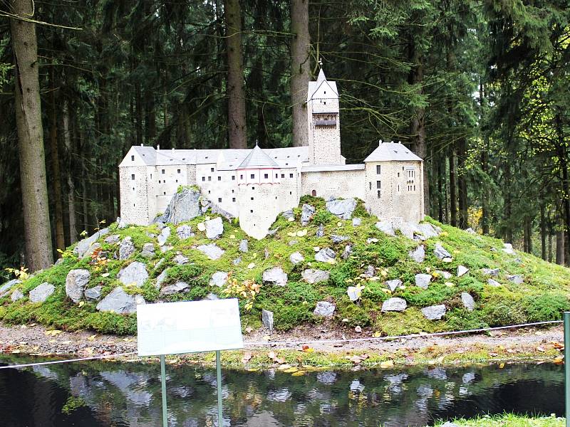 Desítky modelů nejen pro park miniatur mají na svém kontě odsouzení z Horního Slavkova.