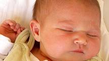 MIRIAM KŘIVÁNKOVÁ bude mít v rodném listě datum narození pondělí 25. října ve 14.10 hodin. Při narození vážila 4160 gramů a měřila 53 centimetrů. Maminka Míša a tatínek Milan se radují z malé dcerušky doma v Chebu. 
