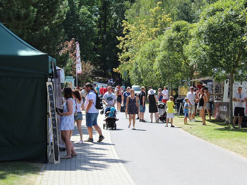 Na Krajince v Chebu se konal druhý ročník festivalu vína a jídla.