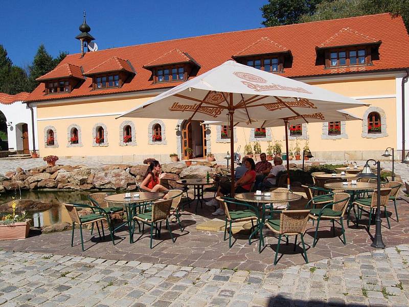 Certifikát Hospůdka roku získal hotel U Špejcharu v Kopanině u Nového Kostela. Celkem získlal 994 hlasů.    