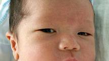 HIEU NGUYEN LE, chlapeček, se narodil ve čtvrtek 7. dubna v 11.17  hodin. Při narození vážil 3550 gramů a měřil 49 centimetrů. Doma v Chebu se z malého synka raduje maminka Thuy spolu s tatínkem Tu.