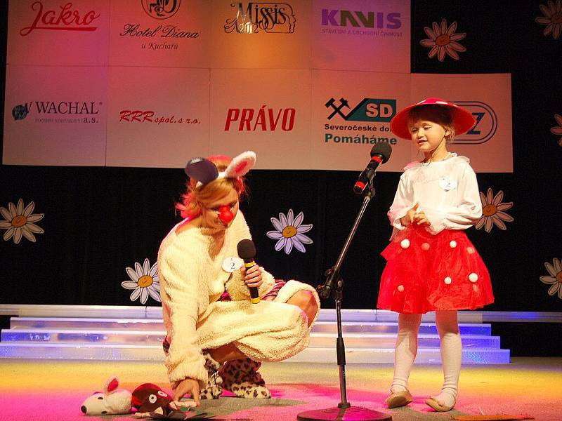 Bouřlivý aplaus i slzičky štěstí provázely české zemské finále charitativní soutěže Missis 2012, které se odehrálo v sobotu odpoledne v mariánskolázeňském divadle.