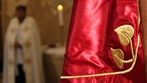 Ve velkém duchu se nesly oslavy 135. lety od založení Sboru dobrovolných hasičů v Boru u Karlových Varů. Součástí bylo i vysvěcení zbrusu nového praporu v kostele svaté Máří Magdalény.