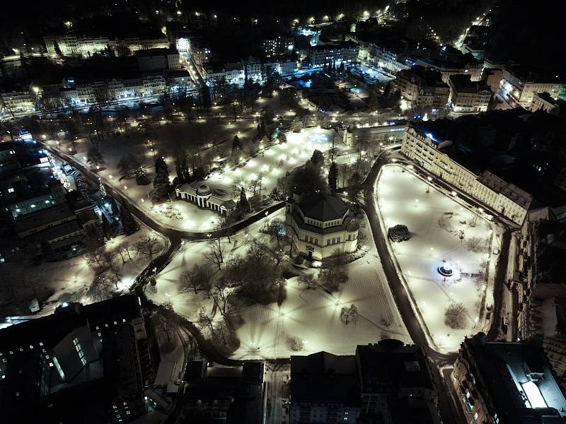 Pět milionů korun měsíčně bude stát aktuálně uprchlická vlna město Mariánské Lázně. Vládní rozhodnutí o proplacení stravy lidem prchajícím před válkou je podle slov starosty Mariánských Lázní Martina Kaliny dlouhodobě pro město likvidační.