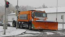 Přes předchozí varovaní meteorologů překvapilo počasí na Chebsku řadu občanů. A to především  motoristy! 