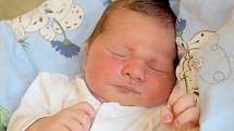 ALEKSANDR  JASTREMSKYJ se narodil v úterý 11. června v 10.18 hodin. Na svět přišel s váhou 4 050 gramů a mírou 51 centimetrů. Maminka Nataliya a tatínek Ivan se radují z malého synka doma ve Františkových Lázních.