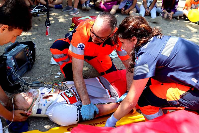 Adrenalin, bezpečí a prevence. Tak bychom mohli popsat akci Den zdraví a bezpečí na Krajince v Chebu, kterou Karlovarská krajská nemocnice, Komunitní centrum Chebsko uspořádali společně se složkami Integrovaného záchranného systému.