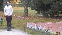 DALŠÍ MODEL. Miniaturpark Boheminium v Mariánských Lázních představil nový model, komplex třiadvaceti usedlostí v Holašovicích.