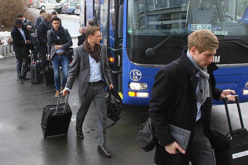 Fotbalisté klubu Schalke 04 dorazili ve středu odpoledne do Plzně.