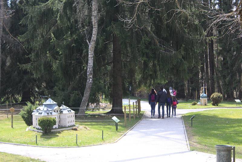 Park Boheminium v Mariánských Lázních v sobotu lákal spoustu návštěvníků.