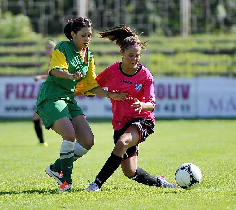 Domácí premiéra fotbalistkám Hvězdy nevyšla